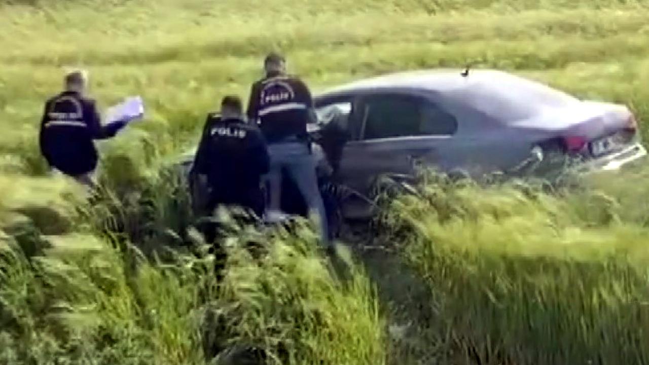 Feci Kaza: Çarpışan Araçlar Tarlaya Uçtu, 1'i ağır 5 Yaralı!