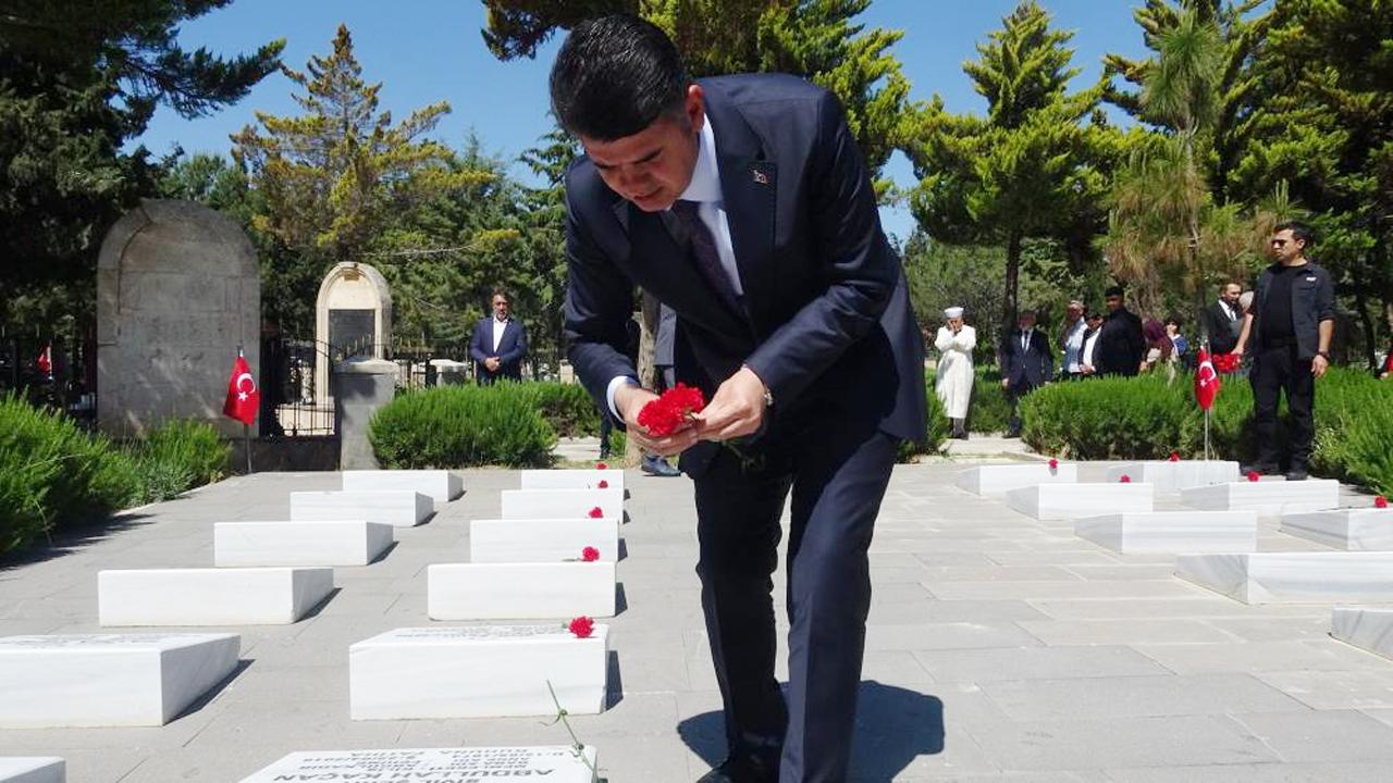 Vali Kalaylı şehitleri unutmadı