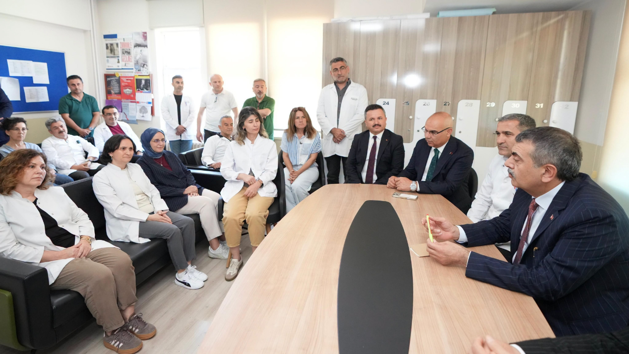 Bakan Yusuf Tekin’den 2023’te Atanan Öğretmenlere Müjde