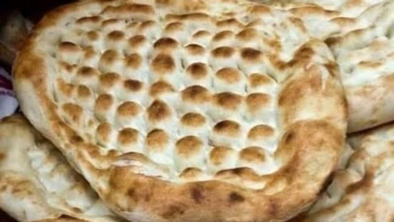 Kilis Sofralarının Vazgeçilmezi: Geleneksel Fırın Ateşinden Gelen Lezzet "Tırnaklı Pide"
