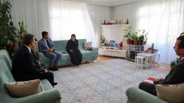 Vali Kalaylı’dan Şehit Annesine Anlamlı Ziyaret: "Emanetiniz Başımızın Tacıdır"