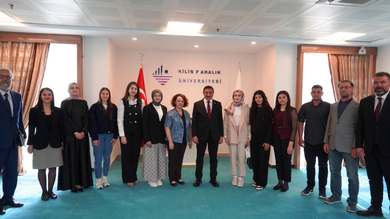 TÜBİTAK 2209-A Kapsamında Desteklenen Proje Ekiplerinden Rektör Akman’a Ziyaret