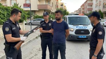 Tüfekle Havaya Ateş Etti, Tüfekten Oldu