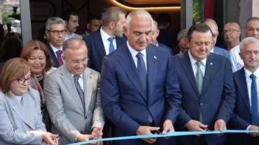 Bakan Ersoy, Gaziantep Dijital Sanat Müzesi'nin açılışını yaptı