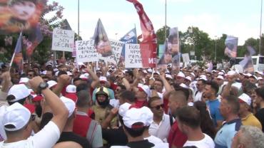 İBB personeli özlük ve sosyal hakları için Saraçhane’de toplandı