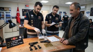 Kilis'te Ruhsatsız Silah Operasyonu: 2 Tabanca Ele Geçirildi