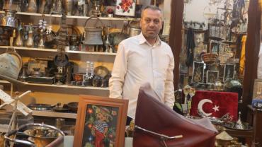 Sabah Pazarı’nda Zaman Yolculuğu: Antikacı Murat Üzümbalı’dan Kilis’e "Etnografya Müzesi" Çağrısı!