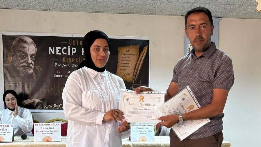 Anadolu İmam Hatip Lisesi’nde Necip Fazıl Kısakürek Paneli