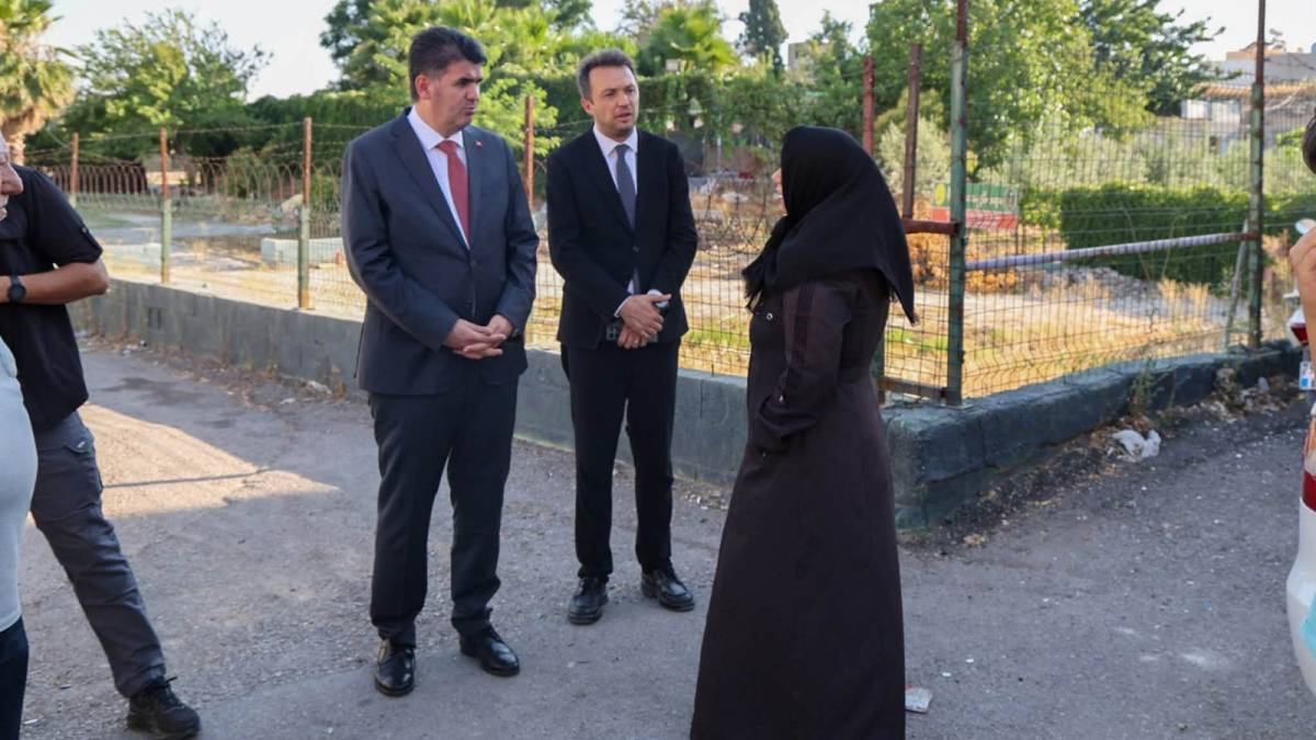 Vali Kalaylı, Mıhalı Mahallesi Sakinleriyle Bir Araya Geldi